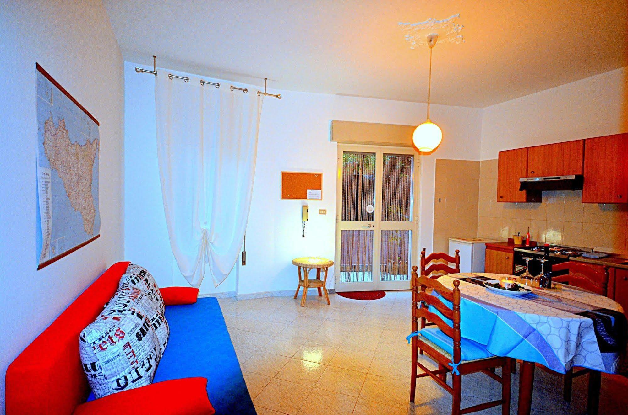 Naxos Sea Holiday Apartments 贾迪尼-纳克索斯 外观 照片